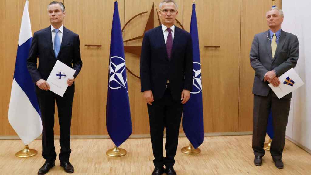 Los embajadores de Finlandia y Suecia han presentado este miércoles a Jens Stoltenberg sus solicitudes para entrar en la OTAN