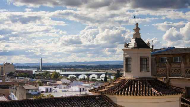 Viaje por la primavera de las amapolas y la historia de Badajoz