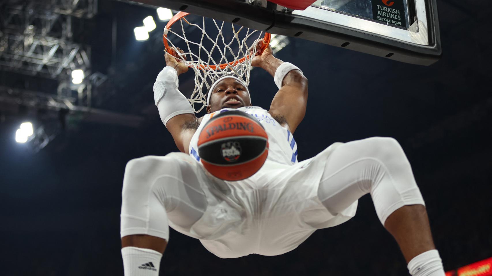 Barcelona 83-86 Real Madrid: las imágenes de la final four de la Euroliga Un instante del Barcelona - Real Madrid de la Euroliga.
