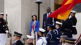 La ministra de Defensa española, Margarita Robles, y el secretario de Defensa de EEUU, Lloyd Austin, este jueves en el Pentágono.