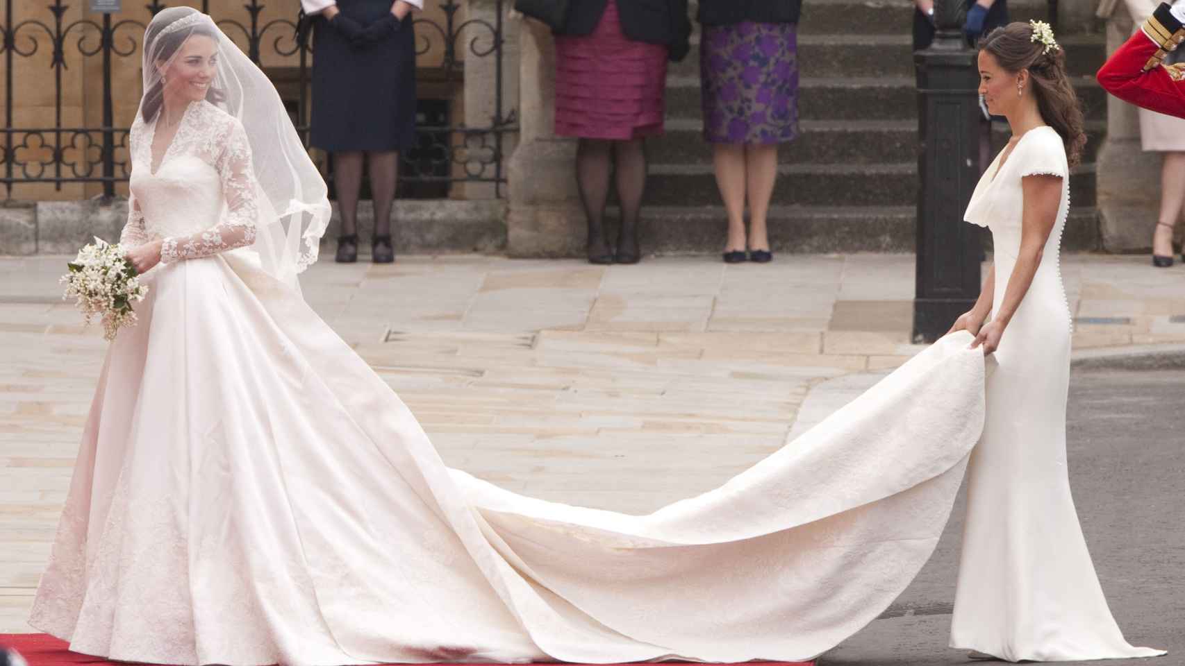 El vestido de novia de la reina Letizia, el más austero de toda la realeza  europea