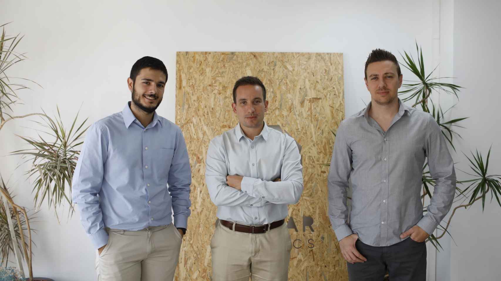 El fundador, Javier Ortizá (centro) y sus socios Pedro Cuenca y Mike Galeck.