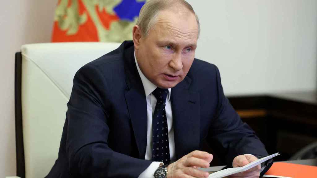 Vladimir Putin este viernes en una reunión telemática desde el Kremlin.