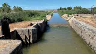 Encuentran el cadáver de una mujer flotando en el Canal del Henares en Cabanillas