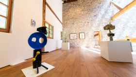 Vista de las obras de Miró en el caserío de Zabalaga. Foto: Mikel Chillida