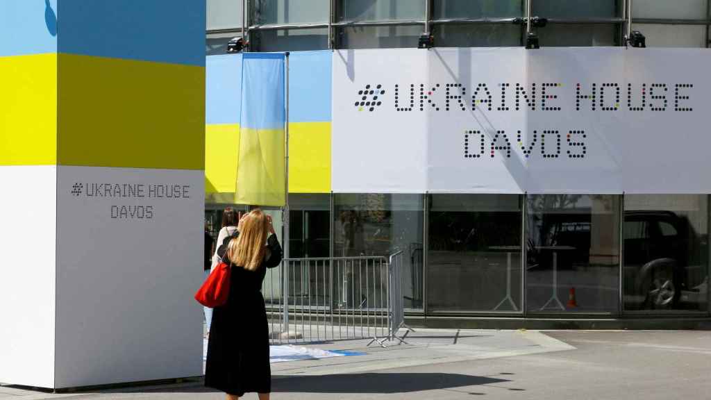 Entrada de la 'Casa de Ucrania' en Davos.