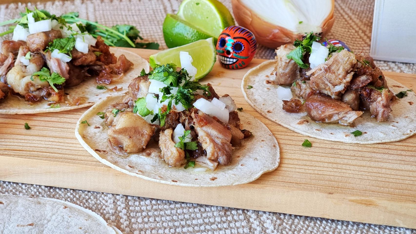 Tacos de carnitas de cerdo, una de las recetas más populares en México