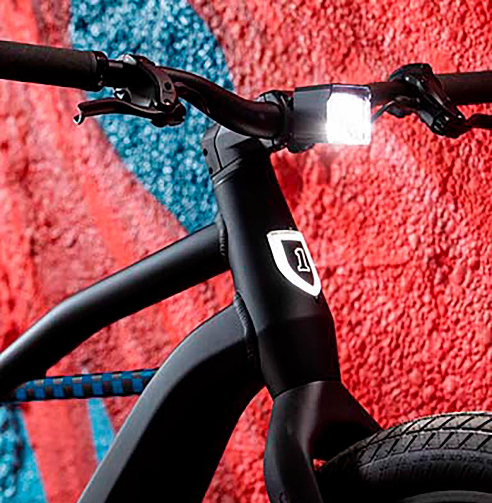 Una luz inteligente para las bicicletas - BBC News Mundo