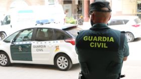 Una mujer es asesinada a puñaladas por su pareja en Córdoba: el hombre está en busca y captura
