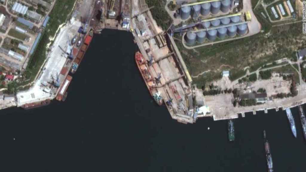 Otra perspectiva del puerto de Sebastopol.
