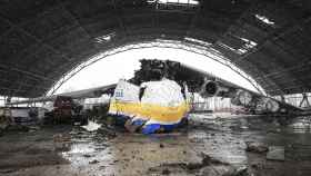 Antonov An-225 Mriya destruido en el aeropuerto de Hostomel.