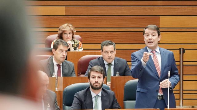 Fernández Mañueco en su estreno en las Cortes en la XI legislatura