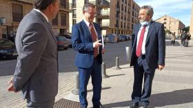 El consejero de Agricultura, Ganadería y Desarrollo Rural, Gerardo Dueñas, junto al delegado de la Junta en Salamanca