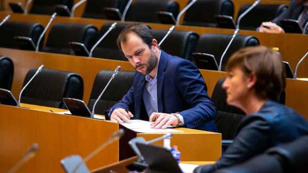 El portavoz del PSOE en la subcomisión Daniel Viondi en una imagen de archivo en la Comisión de Sanidad.