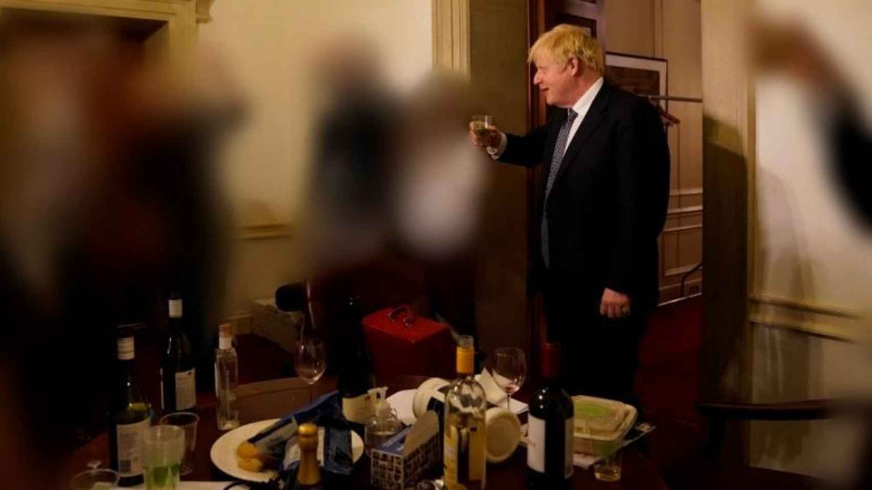 Boris Johnson en una fiesta el 13 de noviembre de 2020.