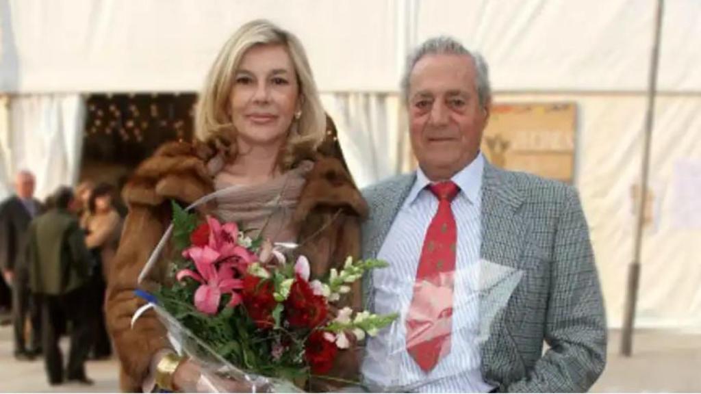 Miguel Báez 'El Litri' junto a su mujer, Conchita, en una imagen de archivo.