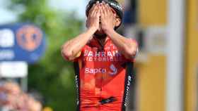 Santiago Buitrago celebra su victoria en Lavarone en el Giro de Italia 2022