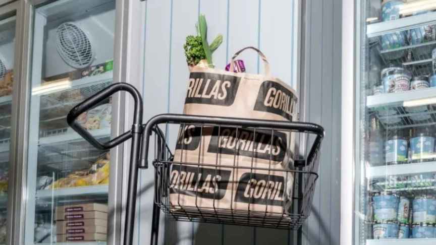 Imagen de una bolsa de Gorillas en uno de sus establecimiento.