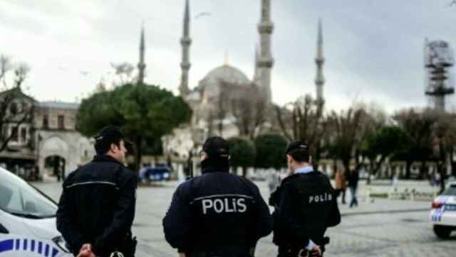 La policía de Estambul.