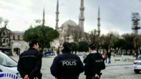 La policía de Estambul.