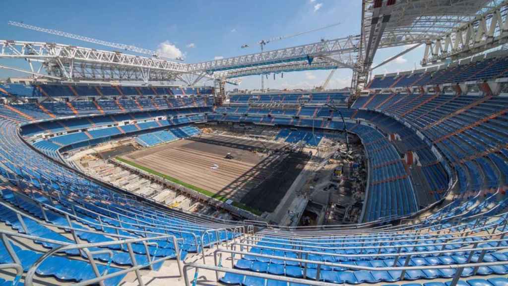 En la actualidad, el estadio Santiago Bernabéu está en obras.