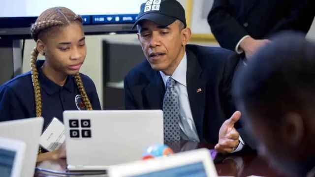 Barack Obama apoya la iniciativa code.org.
