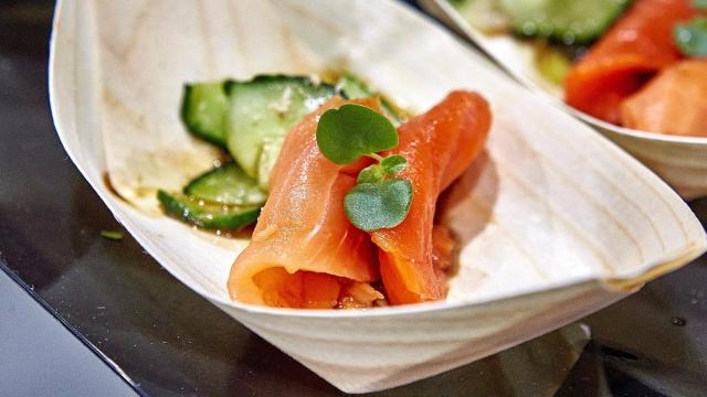 Ensalada sunomono de Salmón Salvaje de la chef Naumi Uemura