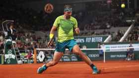 Rafa Nadal celebra un punto en Roland Garros 2022