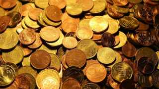 La banca cobra hasta 8 euros por hacer una transferencia inmediata al margen de Bizum