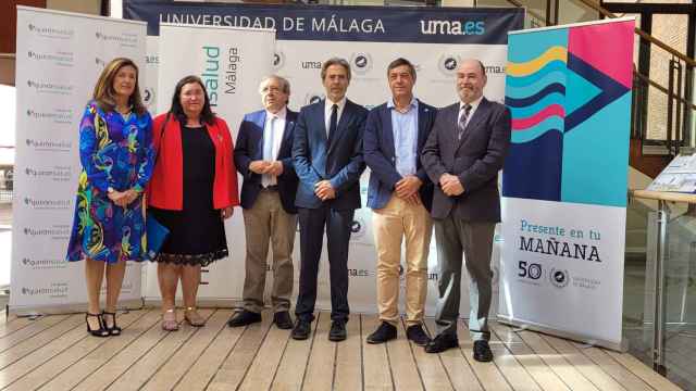 Foto de familia de la presentación de la Cátedra de Biomedicina UMA-Quirónsalud.