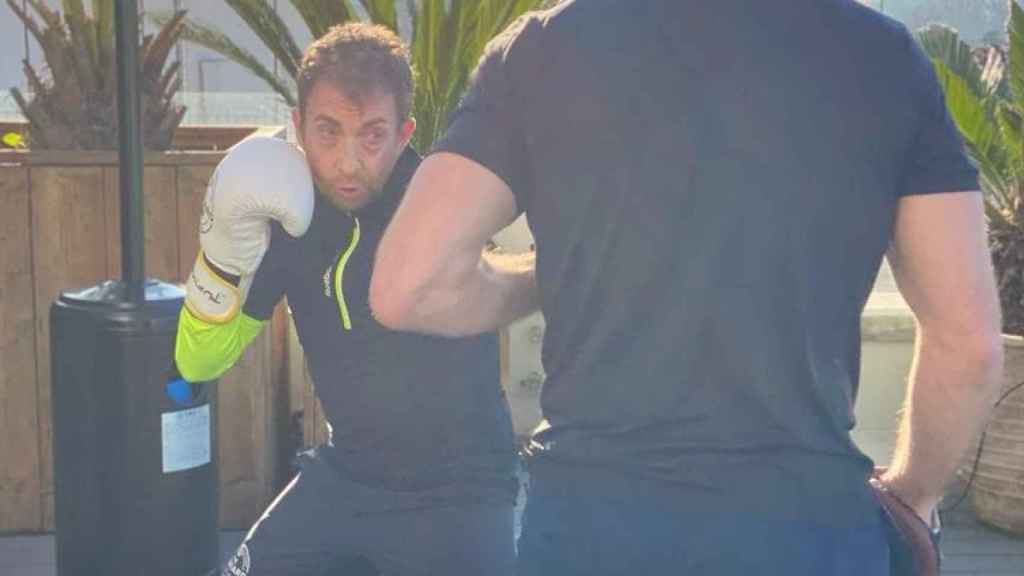 Pablo Motos, mientras entrena a boxeo con Jorge Blanco.