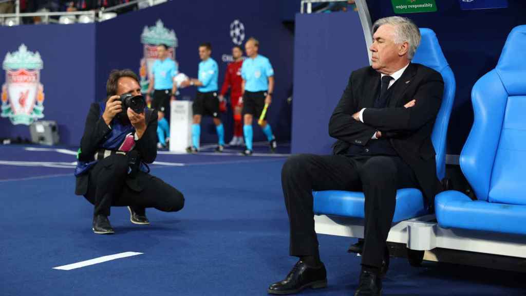 Carlo Ancelotti, en el banquillo del Stade de France durante la final de la Champions League