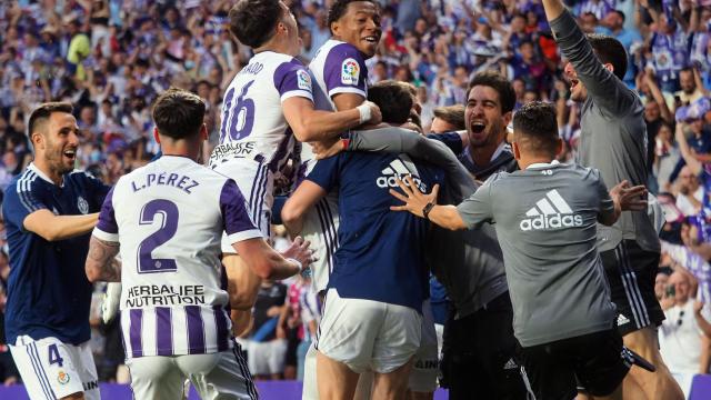 Alegría en el José Zorrilla tras conocer el ascenso directo del Pucela