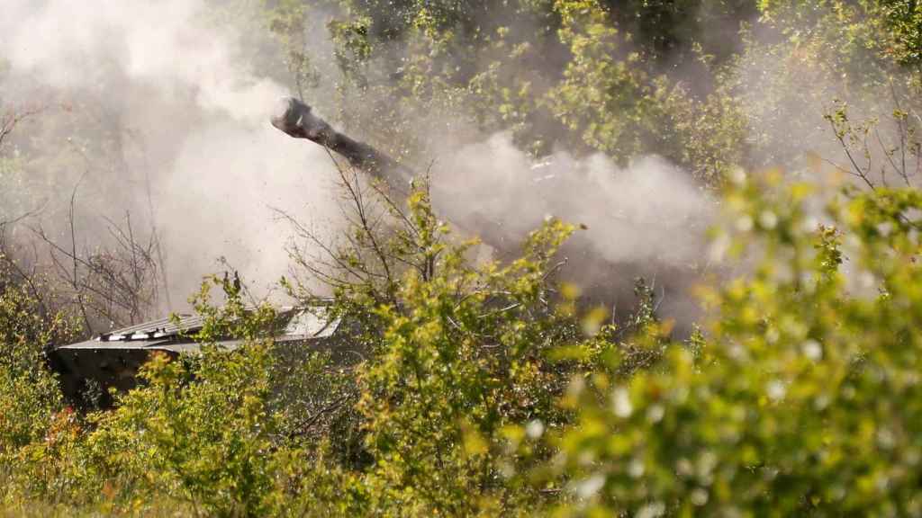 Los obuses de los prorrusos de Lugansk descargan su artillería en Severodonetsk