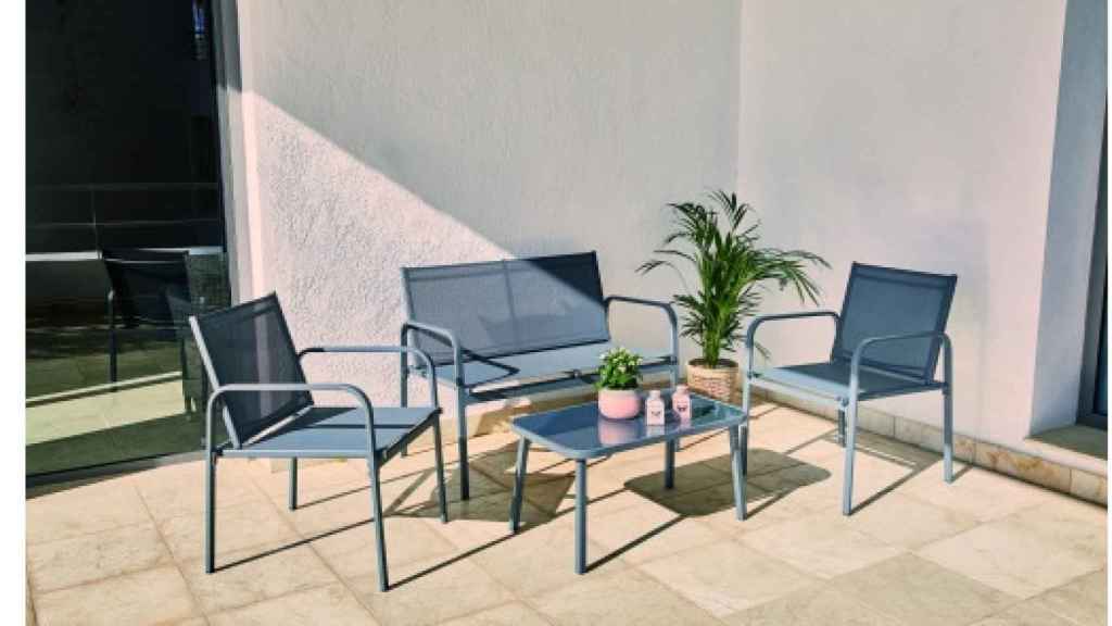 Conjunto de muebles para jardín de Carrefour.