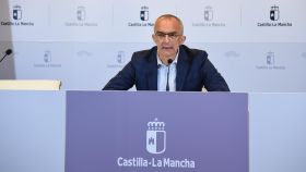 El director general de Salud Pública de Castilla-La Mancha, Juan Camacho, durante la rueda de prensa.