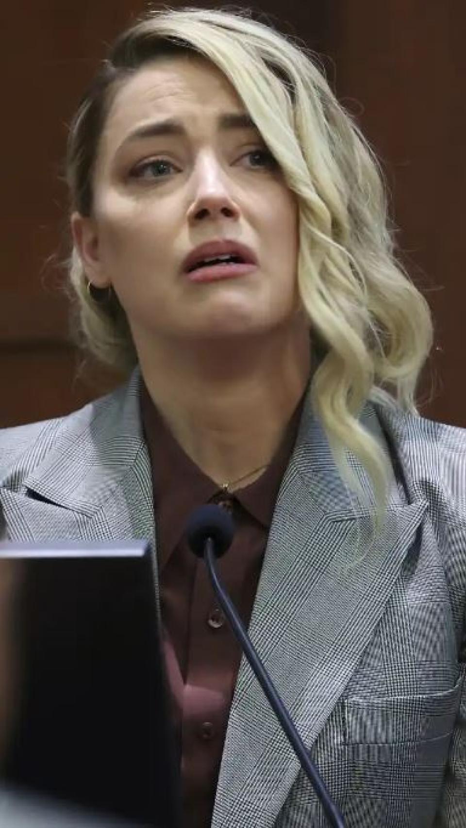 Heard, emocionada y a punto de llorar narrando lo que vivió junto a Depp.