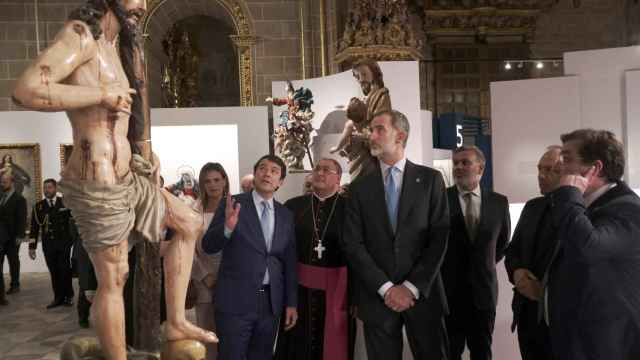El presidente de la Junta de Castilla y León, Alfonso Fernández Mañueco, asiste a la inauguración de la exposición de Las Edades del Hombre ‘Transitus’, bajo la presidencia del rey de España, Felipe VI