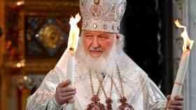 El Patriarca de la Iglesia Ortodoxa Rusa Kirill preside un servicio ortodoxo en Pascua en la Catedral de Cristo Salvador.