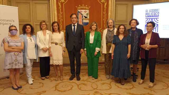 El alcalde de Salamanca recibe a la Asociación 'El Legado de las Mujeres'