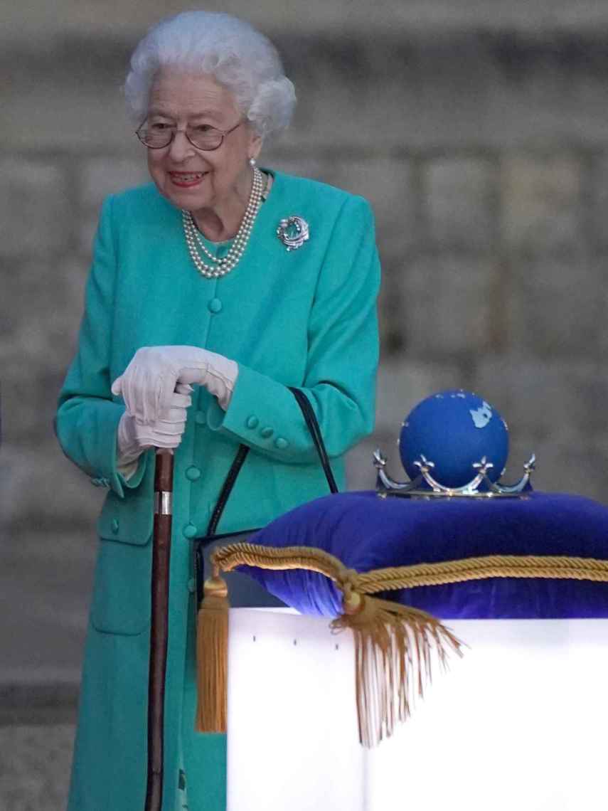 Isabel II, este jueves, 2 de junio, por la noche ha encendido simbólicamente las llamas en honor a su Jubileo.