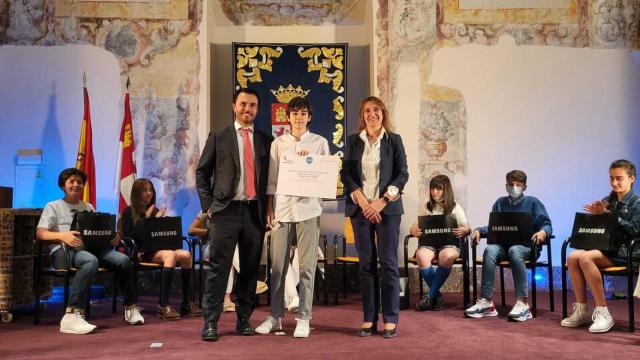 El alumno Ismael Sánchez, del Instituto de Educación Secundaria (IES) ‘Lucía de Medrano’ de Salamanca, ha sido nombrado ganador absoluto de la primera edición en la Comunidad del concurso ‘Mi libro preferido’