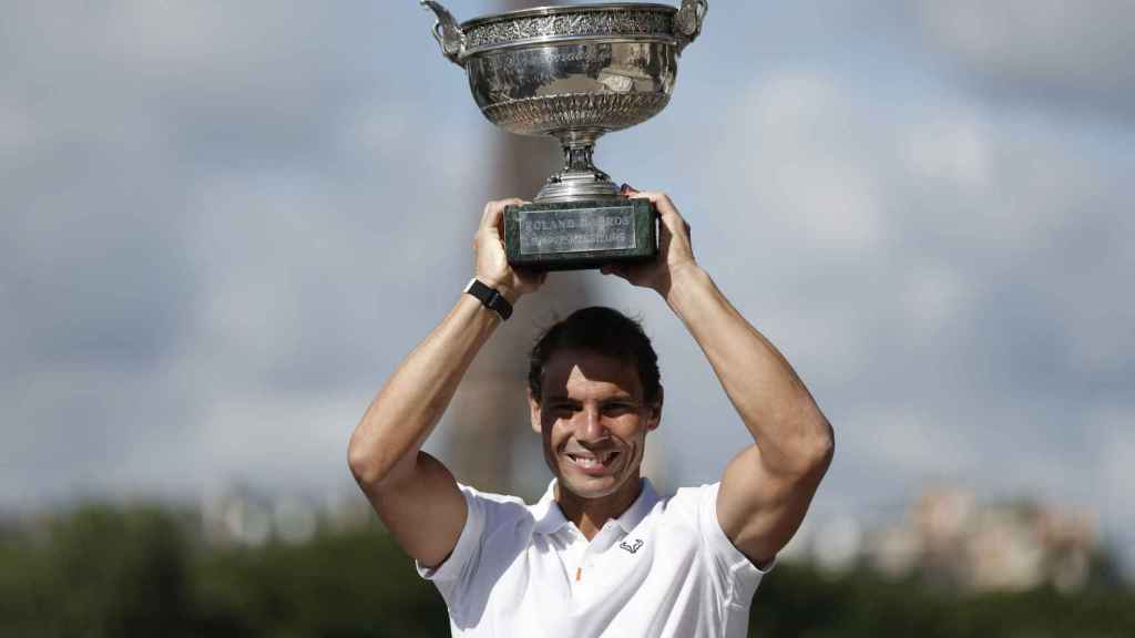 Rafa Nadal levanta su 14º título de Roland Garros.