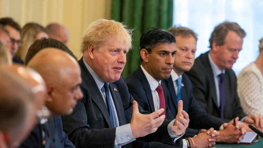 Primera reunión de Boris Johnson con los miembros de su gabinete tras ganar la moción de censura.