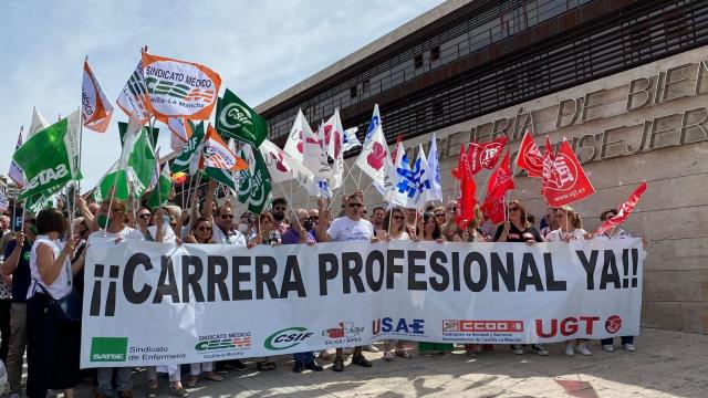 Los sanitarios vuelven a pedir la carrera profesional en Castilla-La Mancha