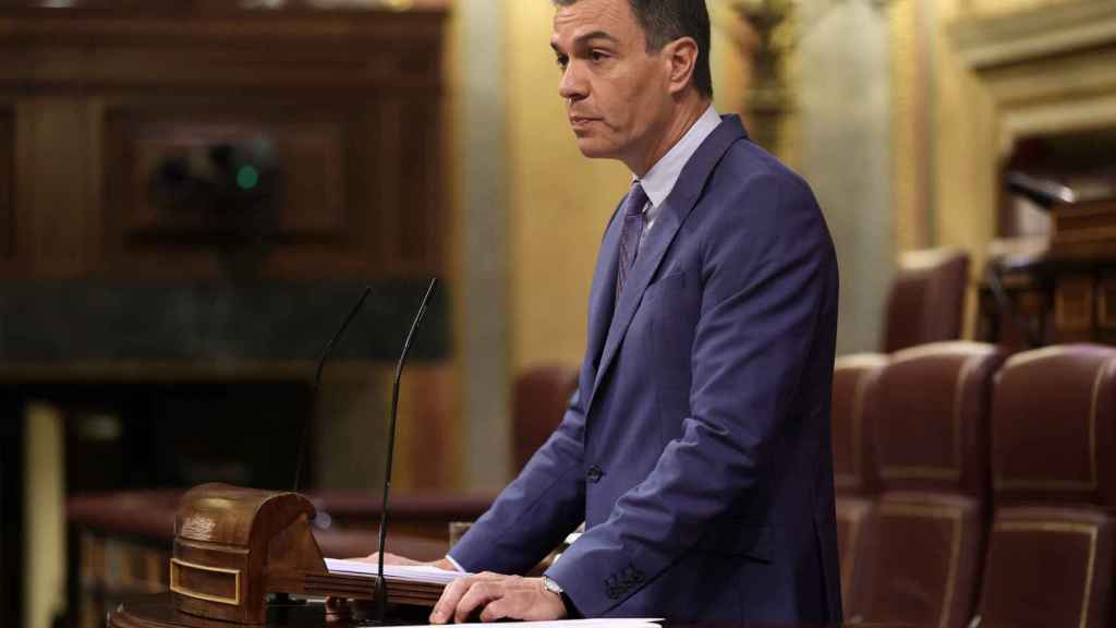 El presidente del Gobierno, Pedro Sánchez, interviene durante una sesión plenaria, en el Congreso de los Diputados, a 8 de junio de 2022