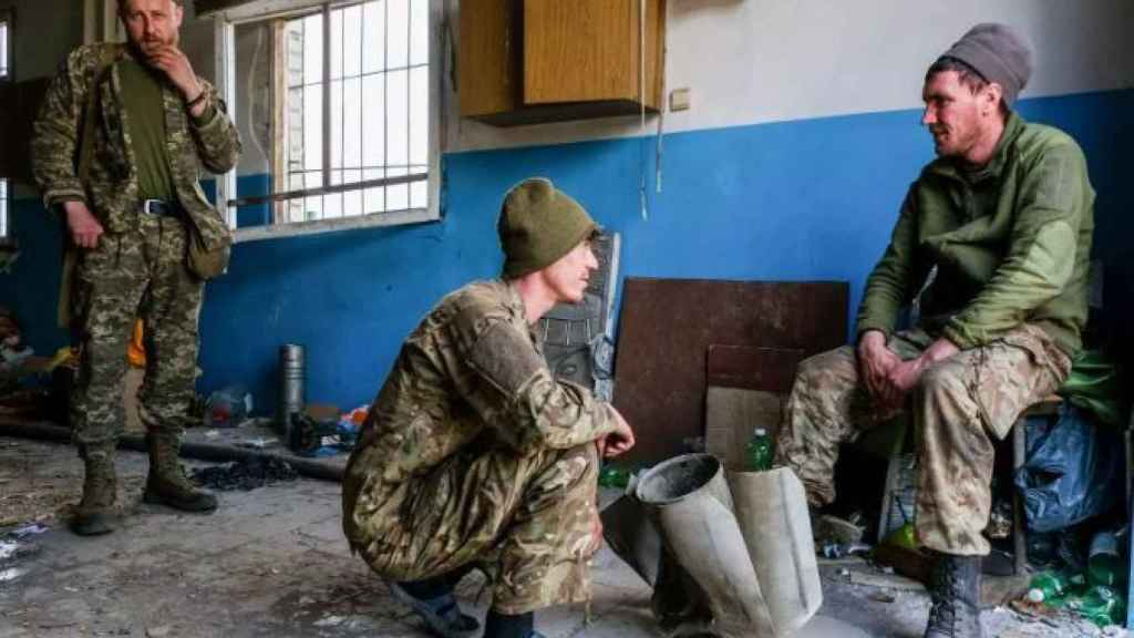 Soldados ucranianos en las inmediaciones de la ciudad de Severodonetsk.