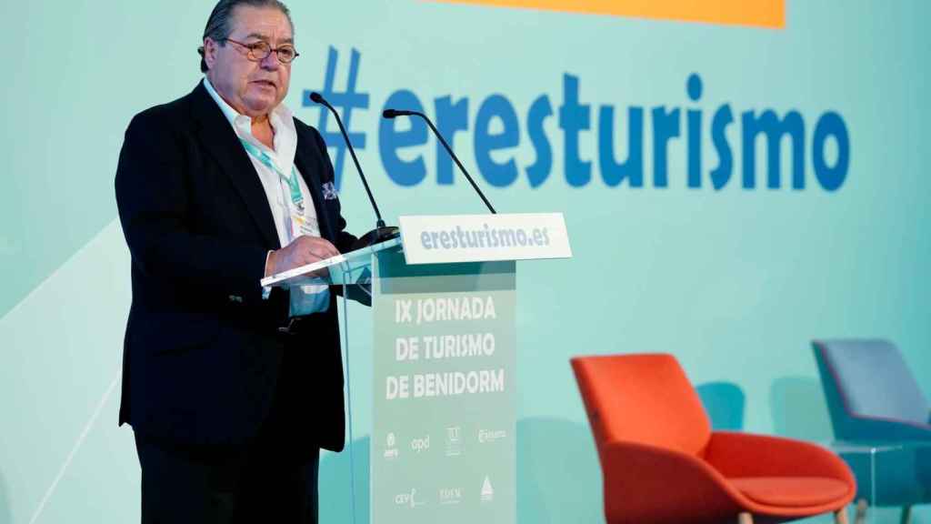 Vicente Boluda, presidente de AVE, en la inauguración de la IX jornada de turismo de Benidorm.