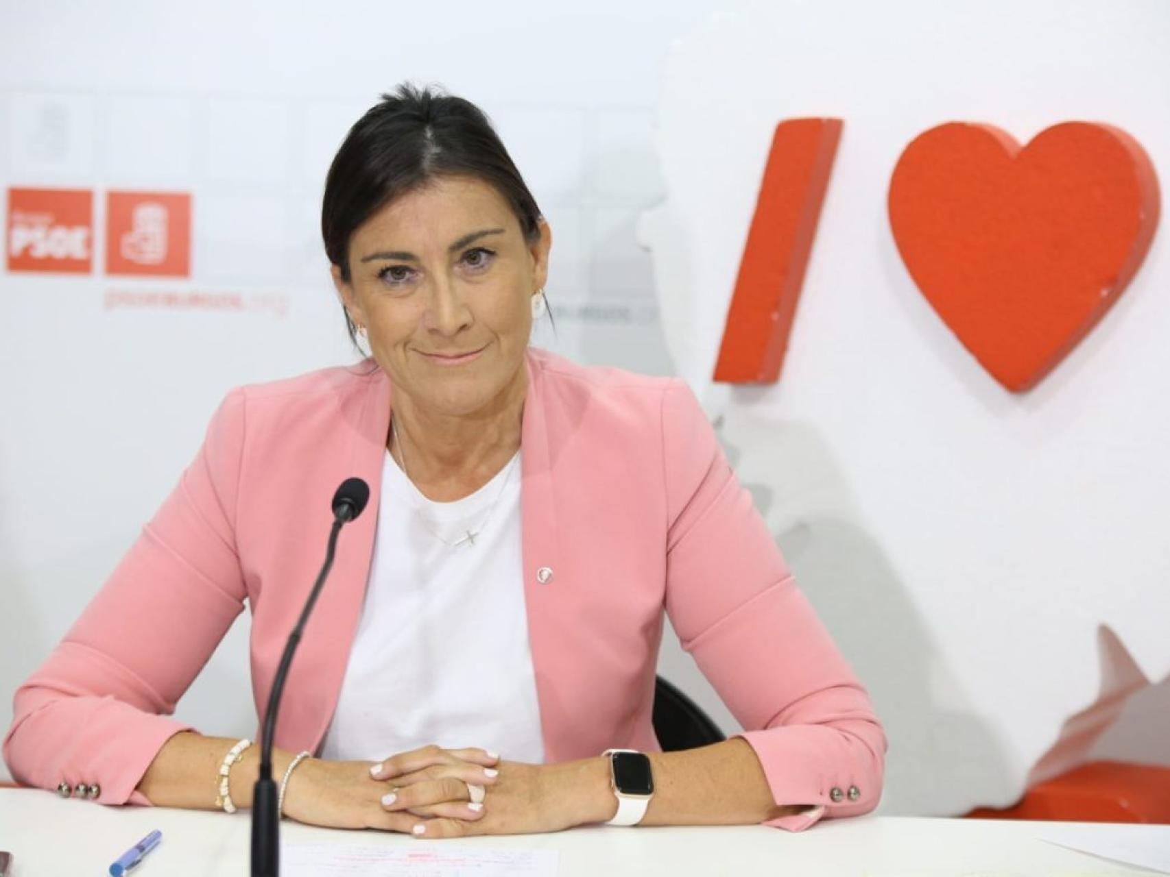 La procuradora socialista Ana Sánchez durante la rueda de prensa de este viernes en Burgos.