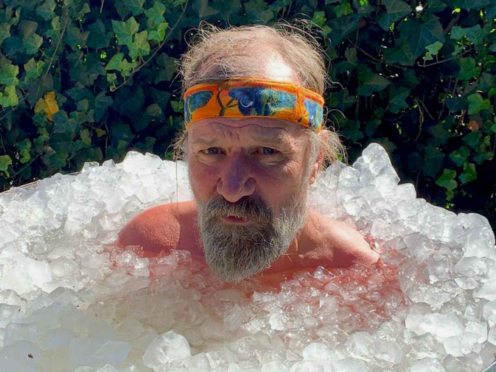 Meterse en una bañera de hielo tras hacer ejercicio: así es el método Wim  Hof que gusta a Pablo Motos